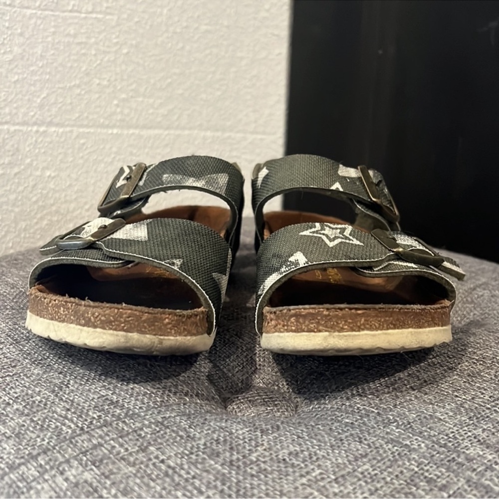 Rare Authentic Birkenstock kids star buckle designer sandals sz 13 kids boys - Picture 4 of 14